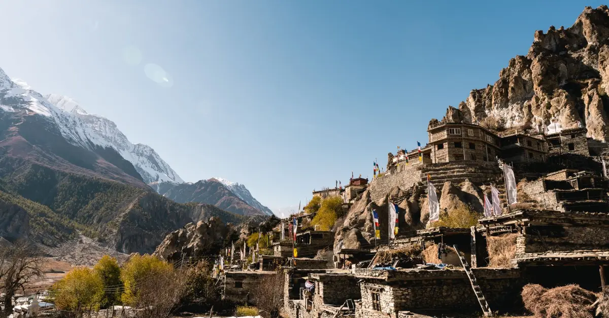 mountain lodges of manang