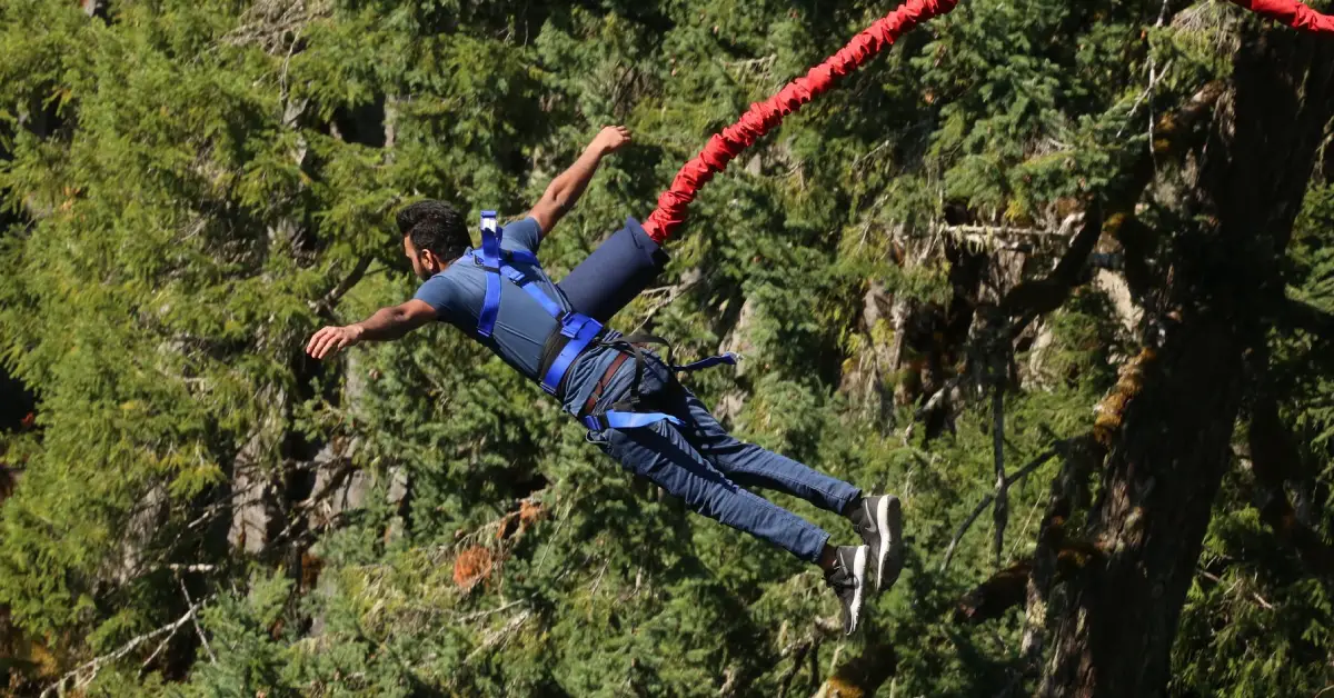 How old do you have to be to Bungee Jump?